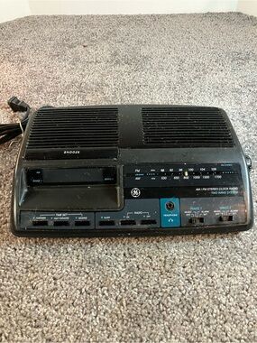 Vintage GE General Electric Model 7-4664A Stereo Alarm Clock AM/FM Radio